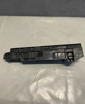 BMW 1 E81 E87 Radiator mount bracket 7524914