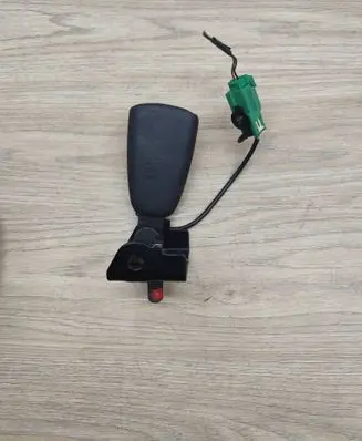 Volvo C70 Rear seatbelt buckle 30780613 310062