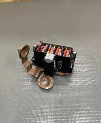 Ford Fiesta Fuse module 8V5114A005GCE 12141905
