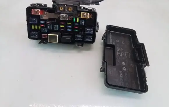 Honda Civic Fuse module 6283091610270036