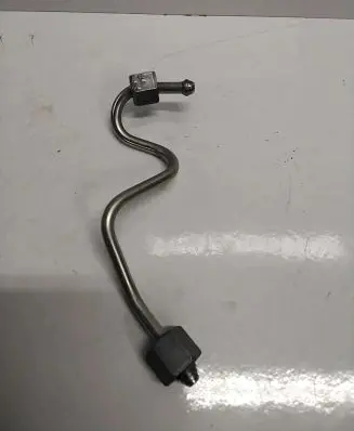 Renault Scenic III - Grand scenic III Fuel injector supply line/pipe 