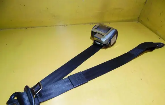 Audi A8 S8 D3 4E Front seatbelt
