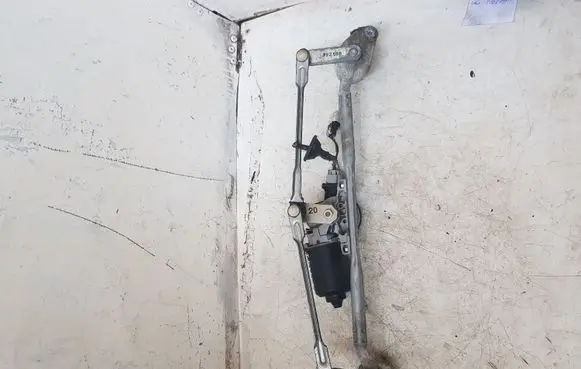 Toyota Avensis T250 Front wiper linkage and motor 8511005060