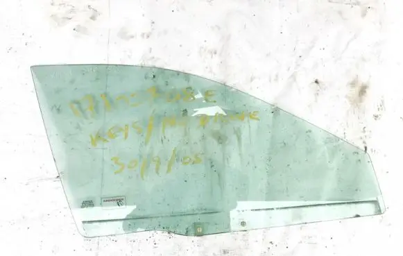 Volvo S40, V40 Front door window glass four-door