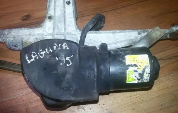 Renault Laguna I Wiper motor
