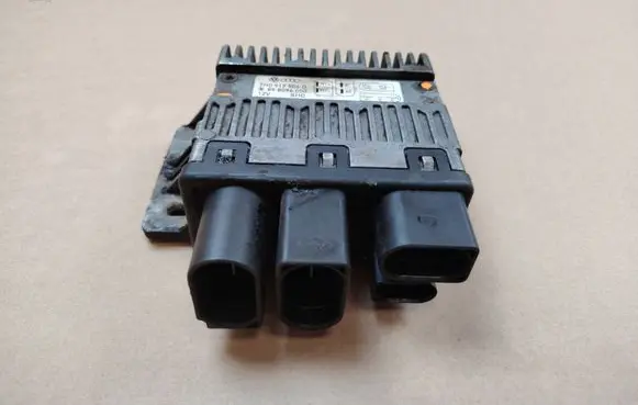 Volkswagen Transporter - Caravelle T5 Coolant fan relay 7H0919506D