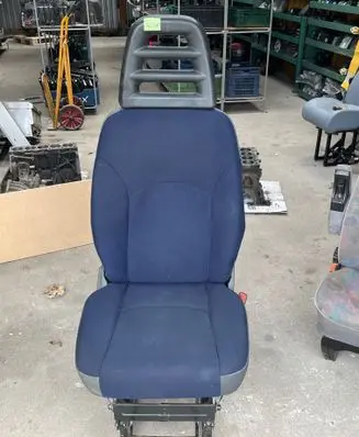 Iveco Daily 4th gen Front passenger seat 84070009919