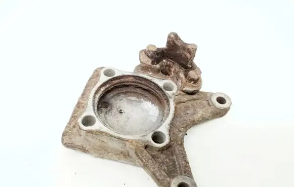Mercedes-Benz B W245 Rear wheel hub spindle/knuckle 