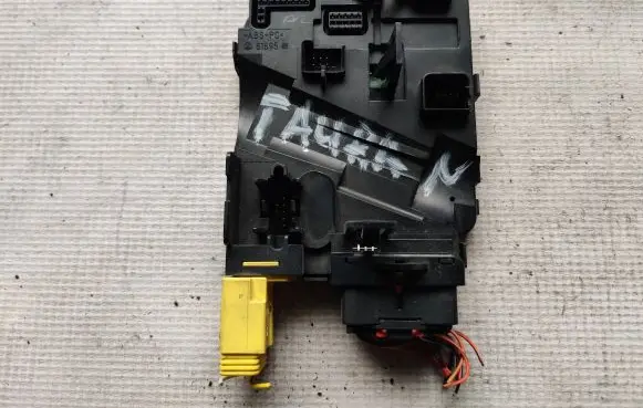 Volkswagen Touran I Steering angle sensor 1K0953549A 05113510