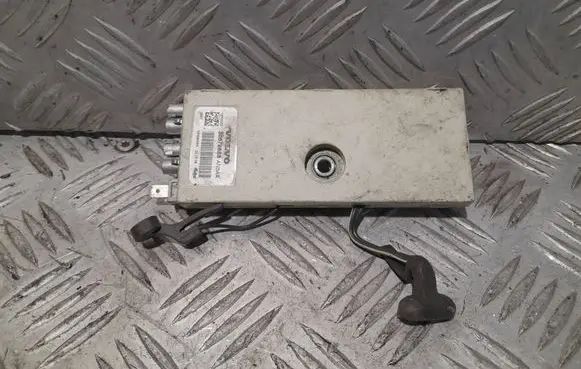 Volvo V70 Antenna control unit 30679658 13005200