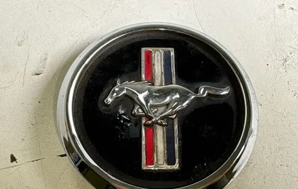 Ford Mustang V Original wheel cap 5W1J1A096BA