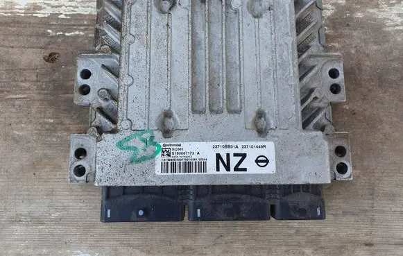 Nissan Qashqai Engine control unit/module 23710BB31A