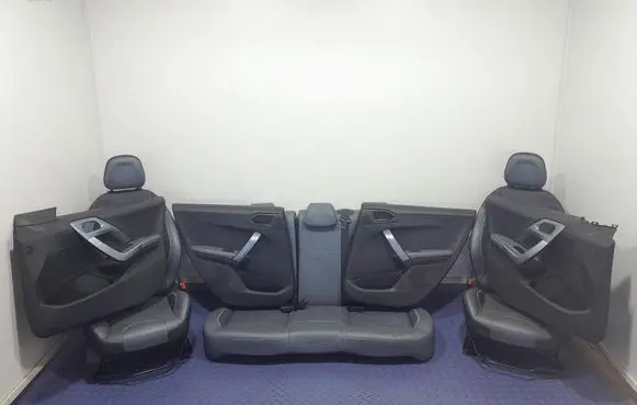 Peugeot 208 I Seat set 