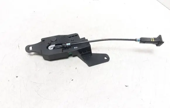 Fuel tank cap lock motor