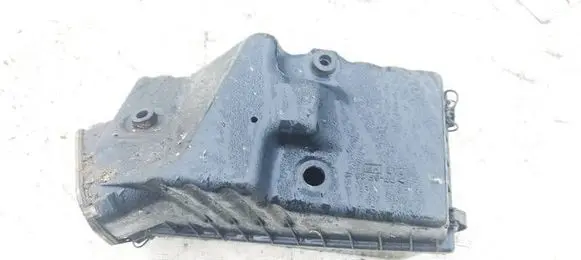 Toyota Carina T170 Air filter box 