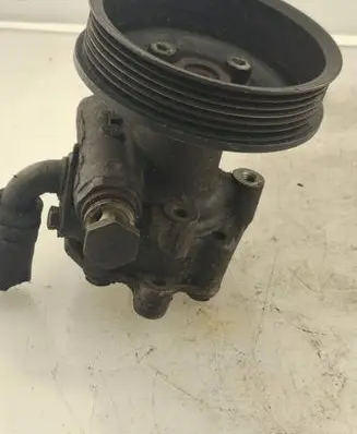 Volkswagen Golf IV Power steering pump 030145269A