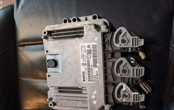 Peugeot 807 Engine control unit/module 0281012465