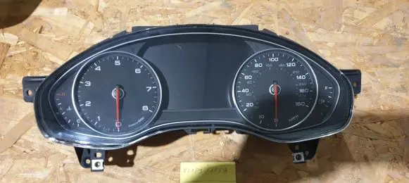 Audi A6 C7 Speedometer (instrument cluster) 4G8920982