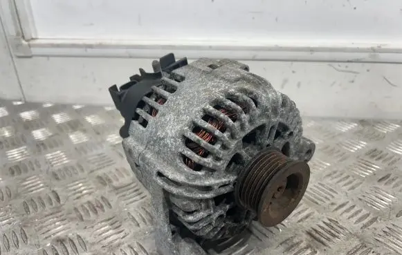 BMW 1 E81 E87 Generator/alternator 7799180 TG15C093 S45AN05
