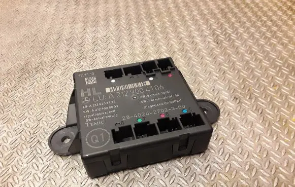 Mercedes-Benz E W212 Door control unit/module 2129004106 A2129004106