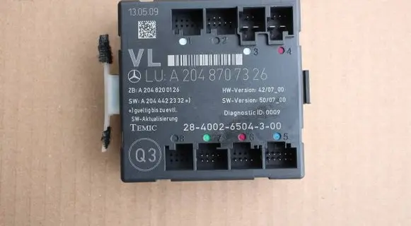 Mercedes-Benz C W204 Door central lock control unit/module 2048707326