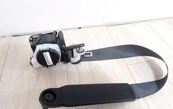 Nissan Navara D23 Front seatbelt 868854KJ3A 308907810