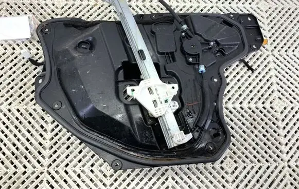 Mazda 3 II Front door window regulator with motor 