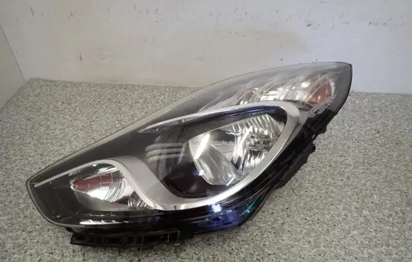 Hyundai ix20 Headlight/headlamp