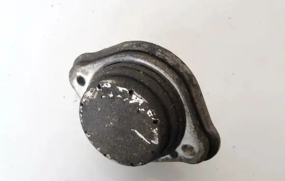 BMW X5 E53 Engine mount bracket