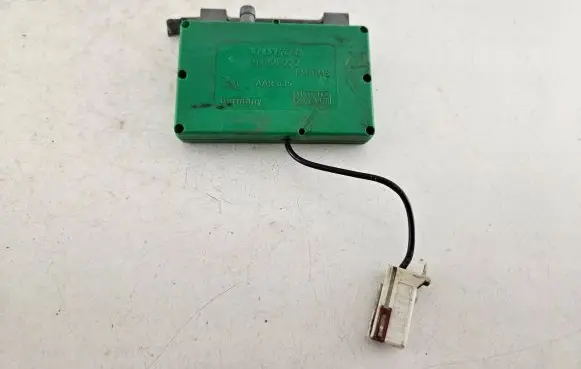 Volvo V70 Antenna control unit 9459222