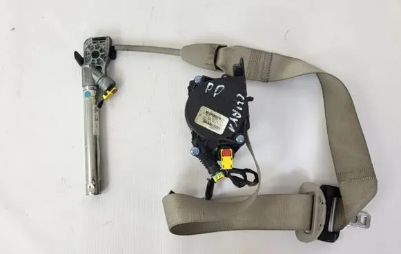 Chrysler Pacifica Front seatbelt