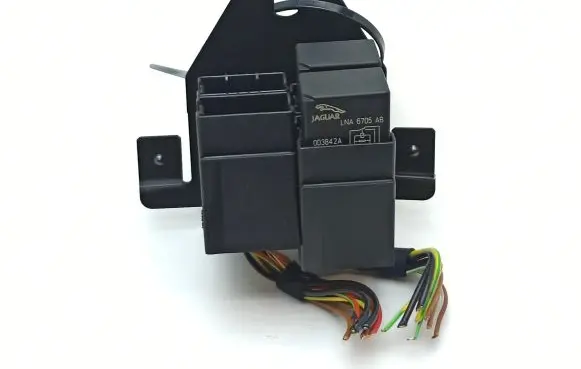 Jaguar XJ X308 Other relay LNA6705AB