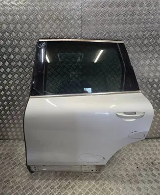 Volkswagen Touareg II Rear door 