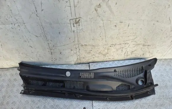 Toyota RAV 4 (XA20) Wiper trim 5570842110 5578142040