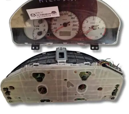 Mazda 323 F Speedometer (instrument cluster) GFBL5C