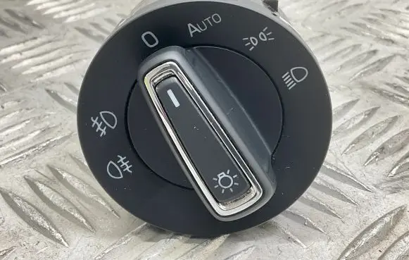 Skoda Superb B8 (3V) Light switch 3V0941431
