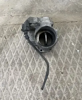 Volkswagen Golf Plus Throttle valve 03G128063 408240121001