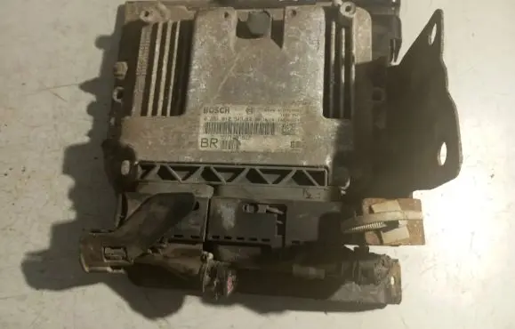Opel Zafira B Engine control unit/module 55198922 1039S11633 0281012549