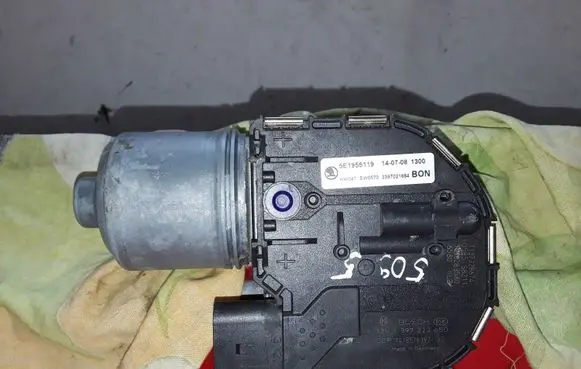 Skoda Octavia Mk3 (5E) Wiper motor 5E1955119 1397220650 3397021684