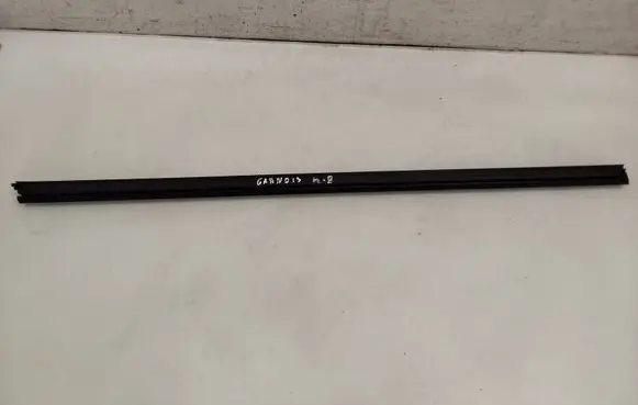 Mitsubishi Grandis Front door glass trim molding 