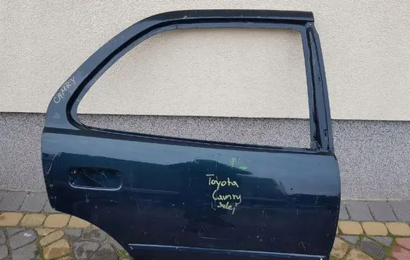 Toyota Camry Rear door