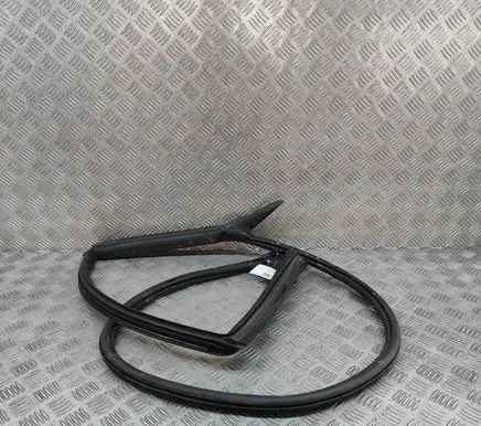 Rubber seal rear door