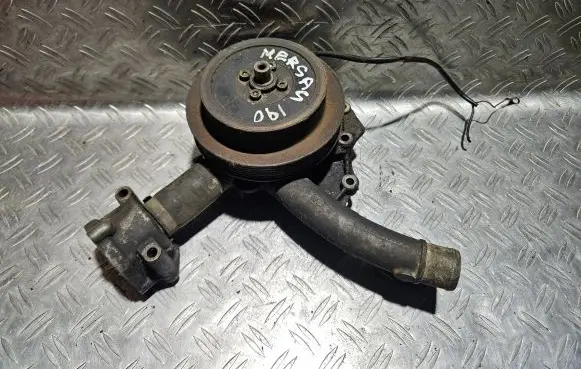 Mercedes-Benz 190 W201 Water pump