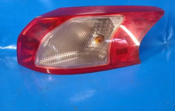 Mitsubishi Lancer VIII Boot/trunk interior light 8330A280