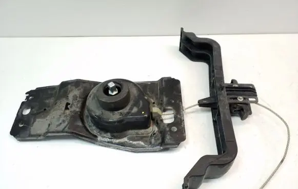 Chrysler Town u0026 Country V Spare wheel mounting bracket 05109667AG
