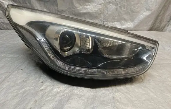 Hyundai ix35 Headlight/headlamp 921022SXXX