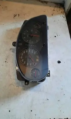 Subaru Legacy Speedometer (instrument cluster) 0239006