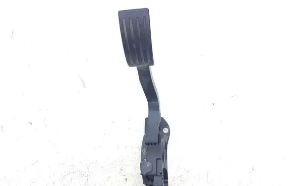 Ford Escape III Accelerator throttle pedal F1DC9F836 F1DC9F836AA 6PV010368