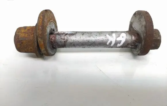 Volvo XC70 Rear suspension camber bolt 