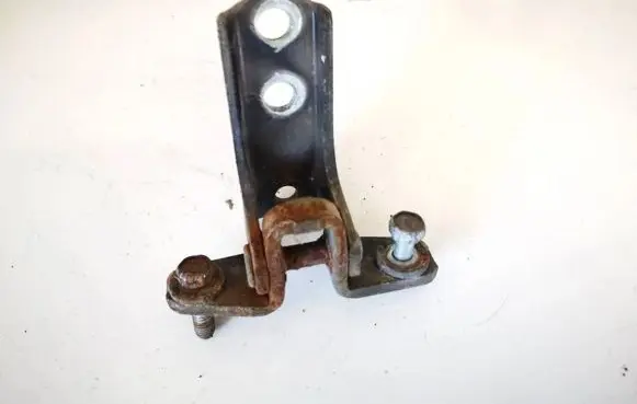 Mitsubishi Lancer Front door upper hinge